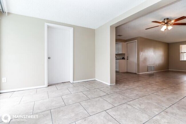 Building Photo - 3023 Holiday Lake Dr, Holiday, FL 34691