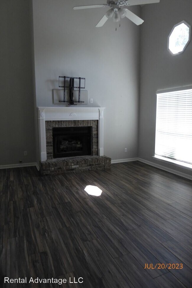 Building Photo - 3 br, 2 bath House - 841 Oak Grove Rd