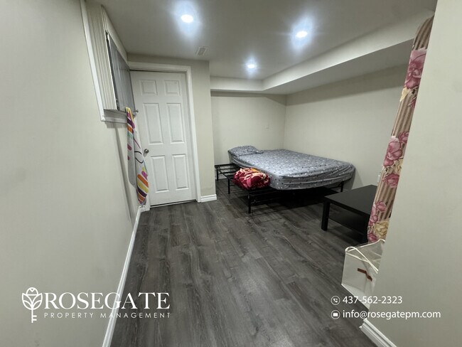 Photo du bâtiment - 1-Bedroom Basement Apartment with Parking – Brampton