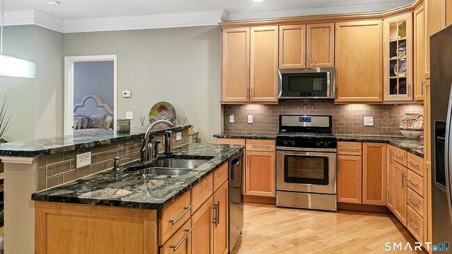 Foto del edificio - 203 Center Meadow Ln