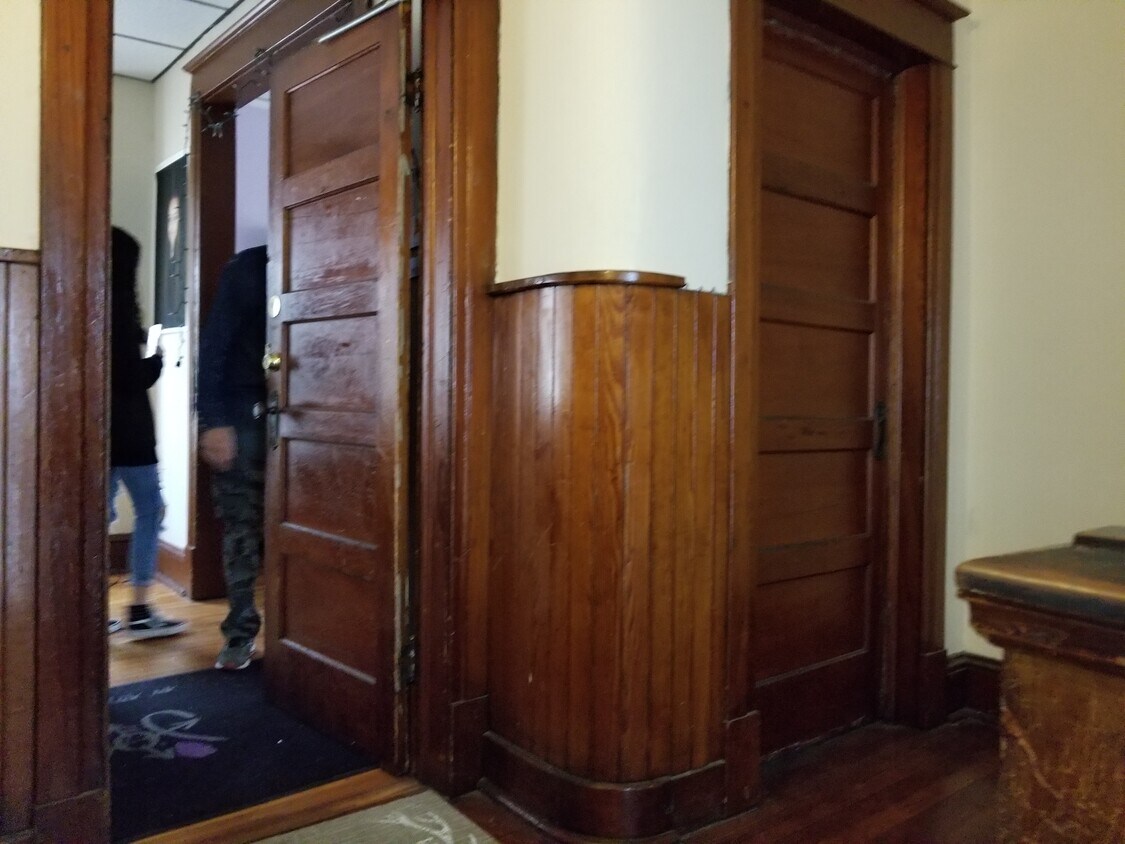 Foto principal - 694 State St