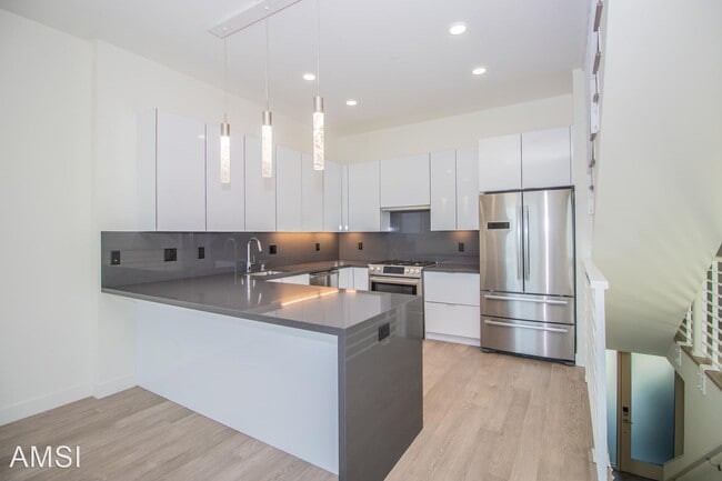 Building Photo - 3 br, 3.5 bath House - 15 Kirkwood Ave