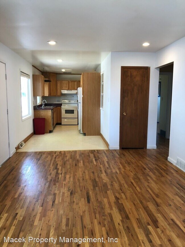 Building Photo - 3 br, 2 bath House - 128 Riverview B