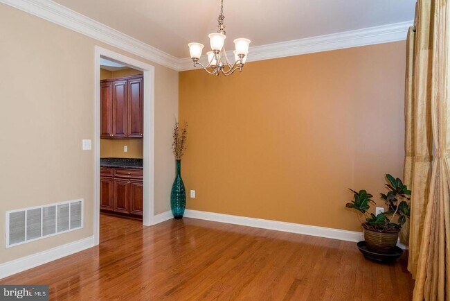 Foto del edificio - 2123 Split Creek Ln