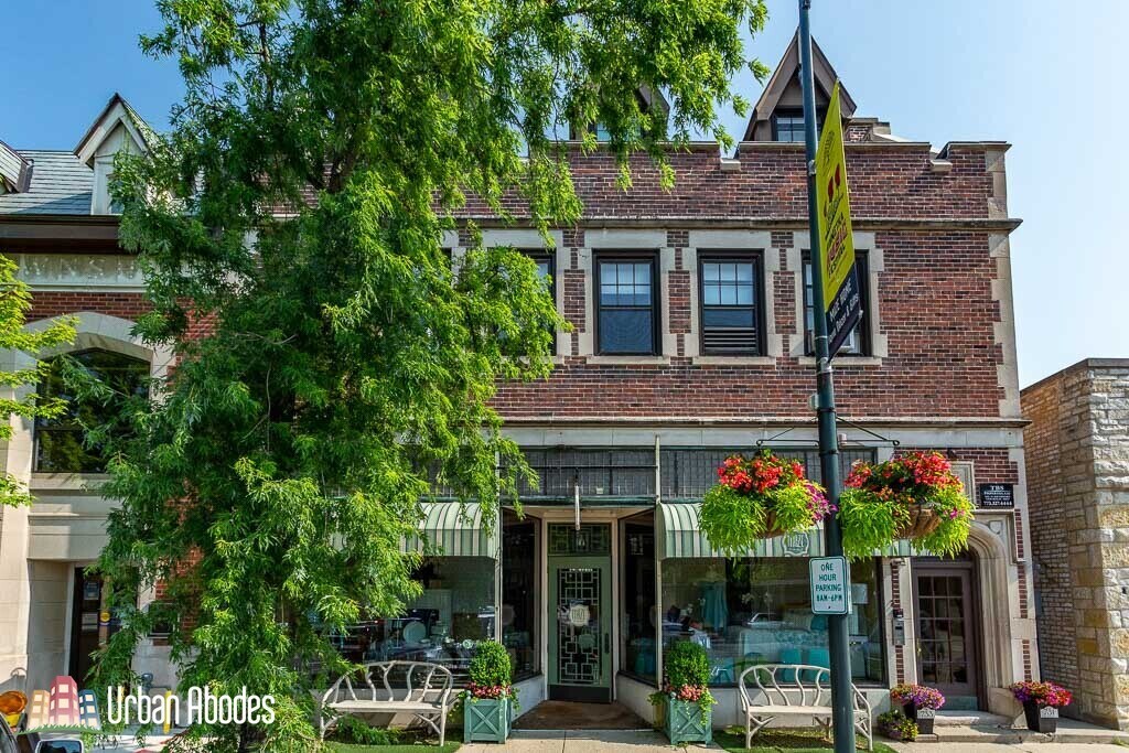 Primary Photo - 733 Elm St