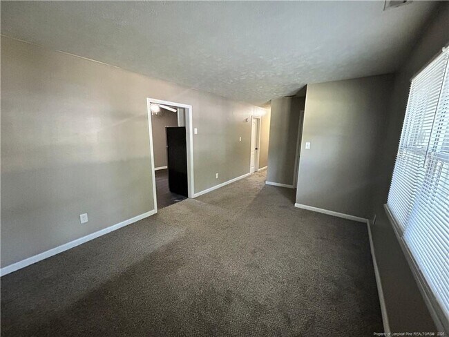 Building Photo - 6539 Amanda Cir