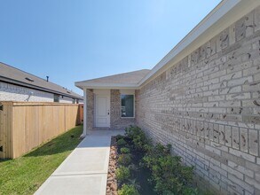 Building Photo - 1519 Gardenia Grv Ln