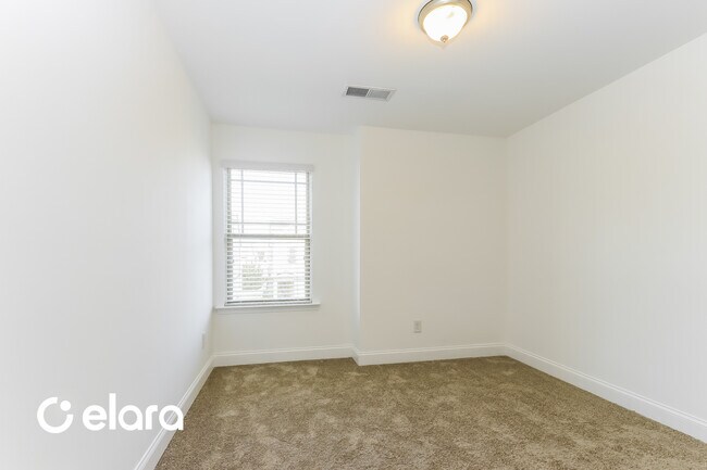 Building Photo - 328 RANKIN CIR