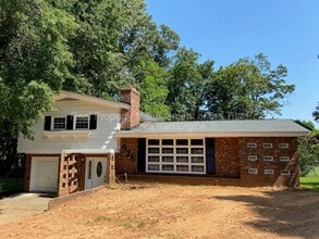 Building Photo - 926 Hilltop Blvd