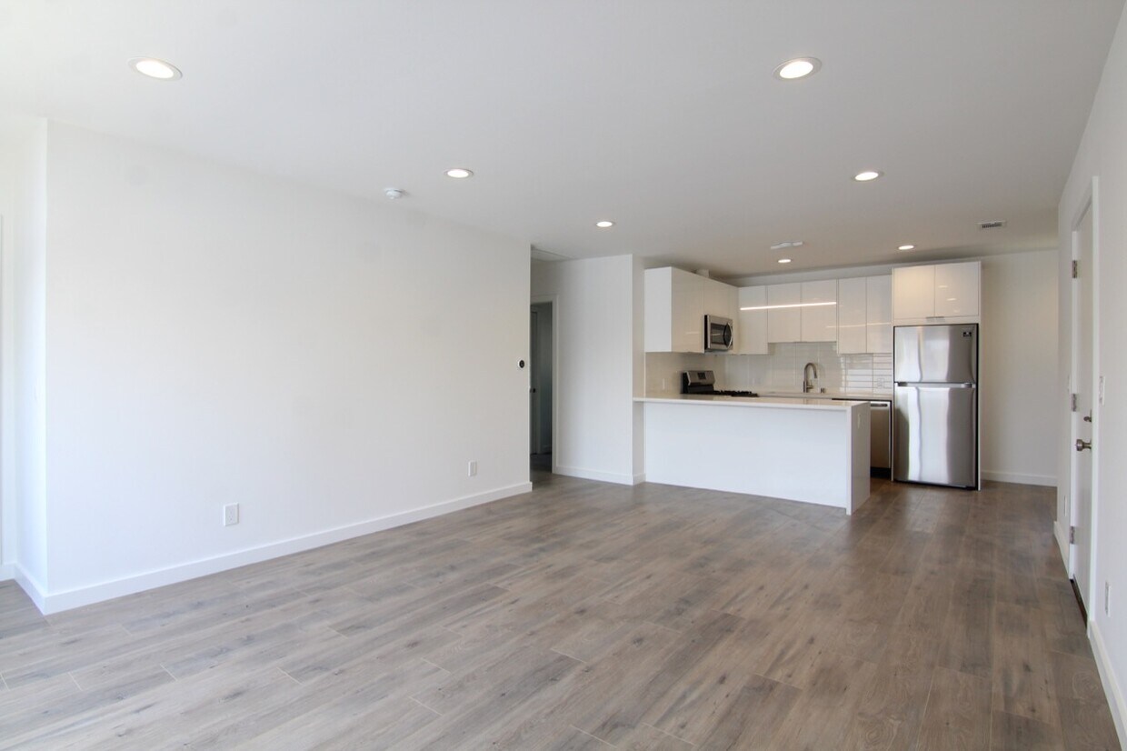 630 N Orange Dr Unit 630, Los Angeles, CA 90036 Apartment for Rent in