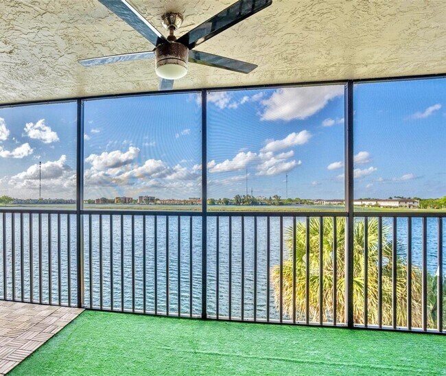 Foto del edificio - 605 Ives Dairy Rd