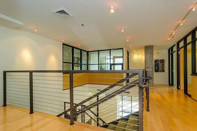 Foto del interior - Thomas Wolf Plaza