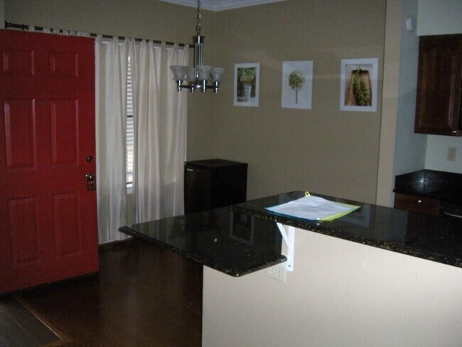 Foto del edificio - 915 W 23rd St