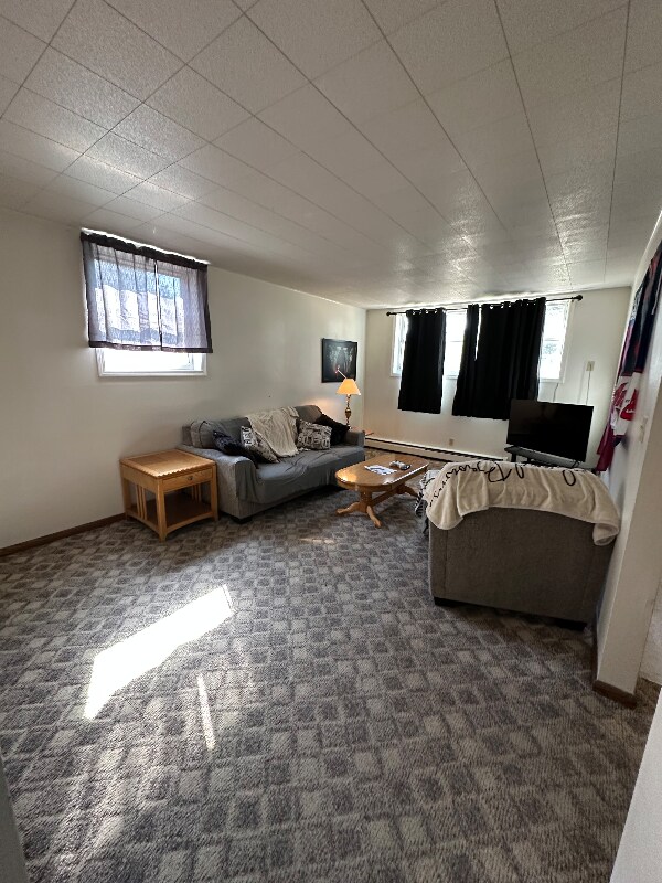 Foto principal - 516 Kendall Ave S