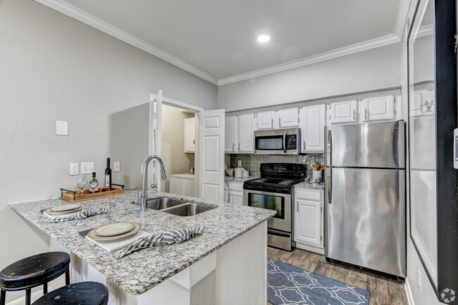 Building Photo - Villages of Briar Forest