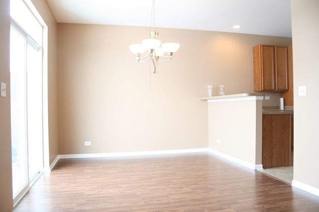Building Photo - 460 Majestic Ln