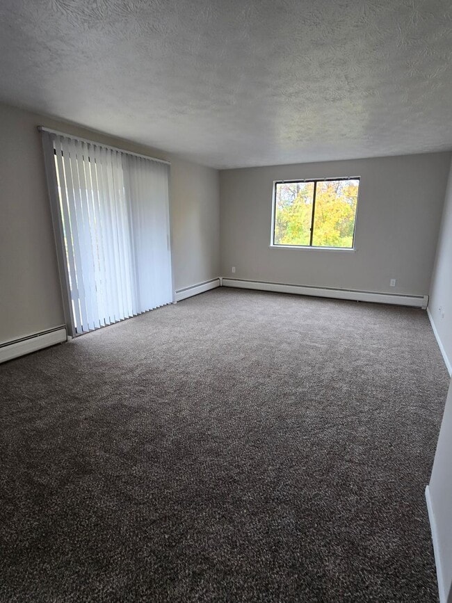 Interior Photo - Sheridan Park and Holiday Manor