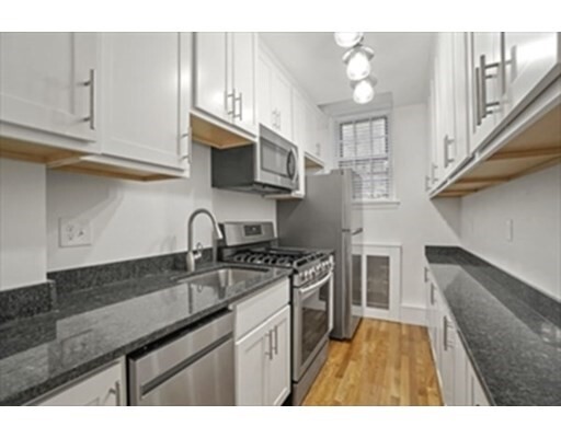 Primary Photo - 255 Beacon St