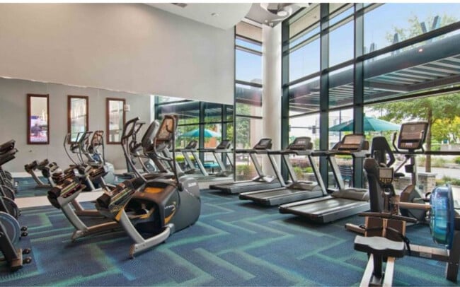 Foto del edificio - 3380 Peachtree Rd NE