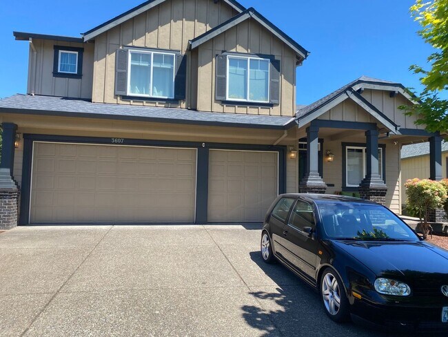 Building Photo - 4 Bedroom Single Family Home in Forest Grove