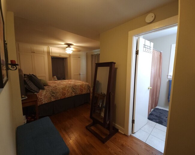 Foto del edificio - 2 bedroom 2 bath HISTORIC HOME near downto...