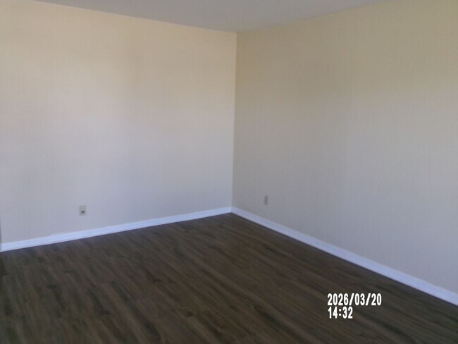 Foto del edificio - VERY NICE HOME IN THE RIDGECREST AREA. PETS NEGOTIABLE WITH OWNERS APPROVAL