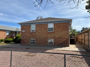 Building Photo - 1434 Joliet St