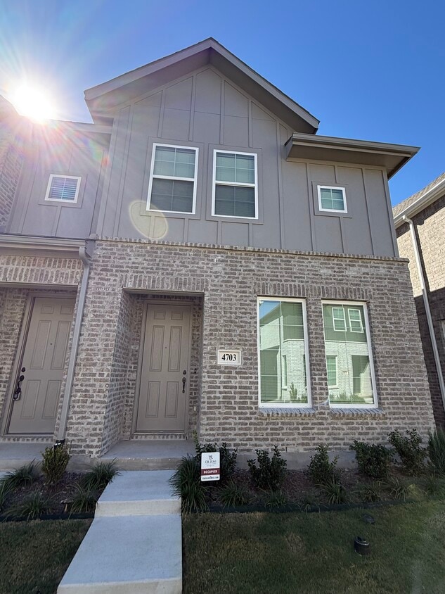 Photo - 4703 Stirring Pathway (Haltom City, TX)