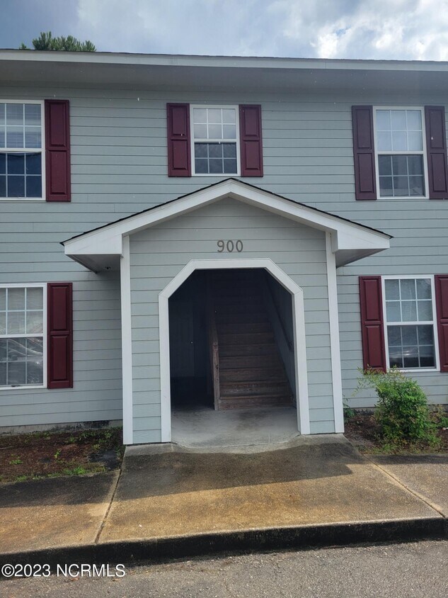 900 Hammock Ln Unit 3, Jacksonville, NC 28546 Room for Rent in