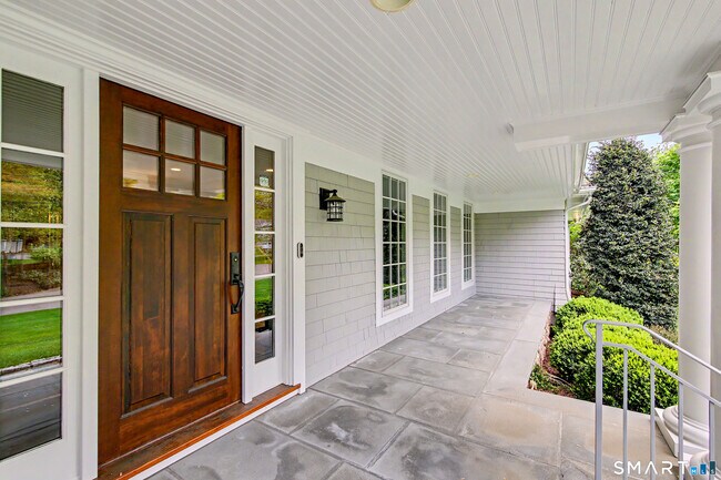 Foto del edificio - 14 Deerfield Rd