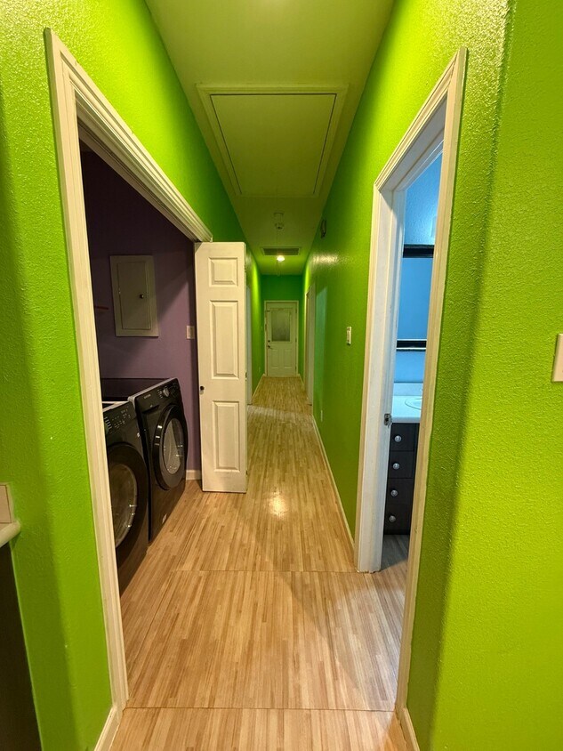 Foto principal - 7813 Canal St