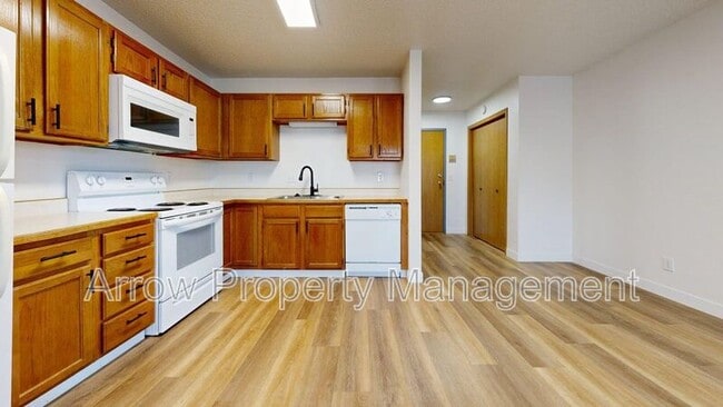 Foto del edificio - 2141 Xavier St