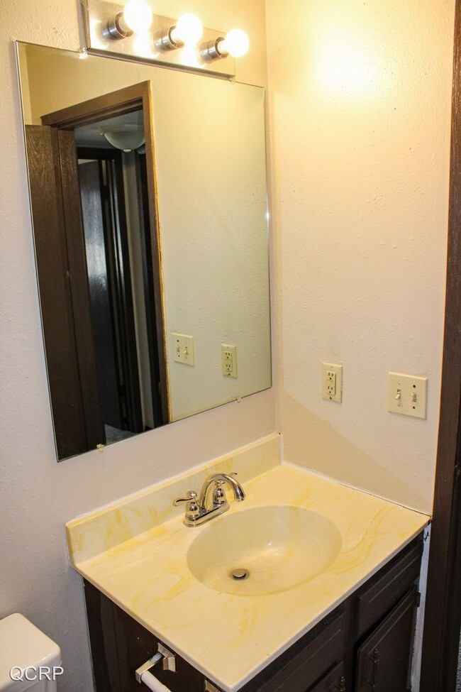 Foto del edificio - 4454 N Division St