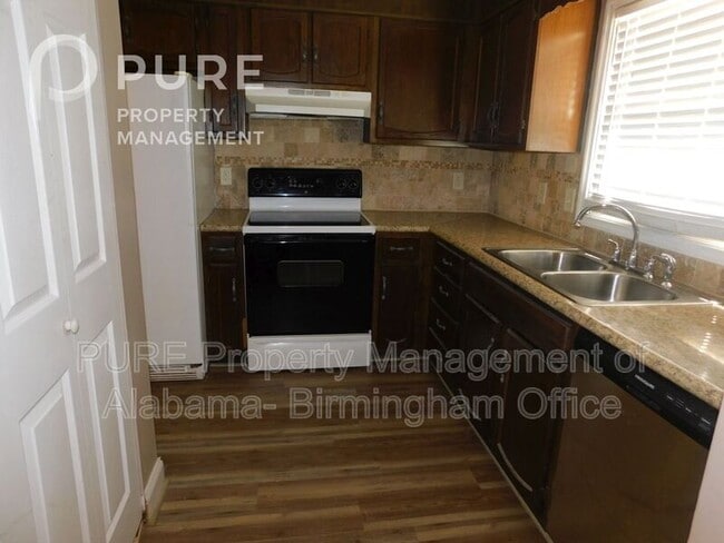 Foto del edificio - 755 Cahaba Manor Trl