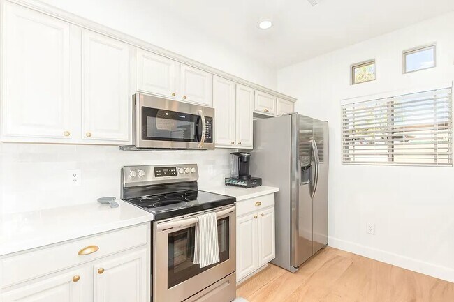 Building Photo - 11500 E Cochise Dr