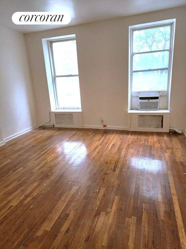 Building Photo - 120 W 73rd St