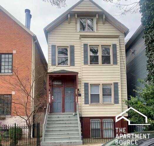 Primary Photo - 3037 N Southport Ave