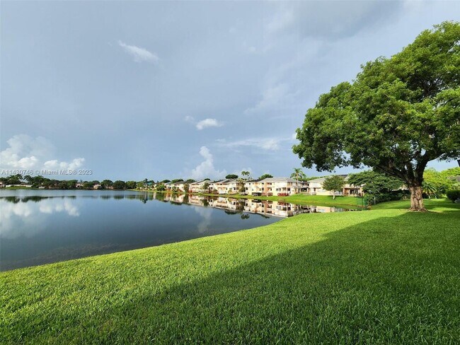 Building Photo - MIRA LAGO CONDO