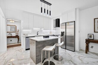 Building Photo - 7622 Elm Ridge Dr