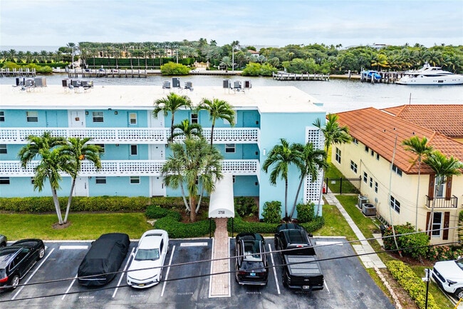 Foto del edificio - 2758 NE 30th Ave