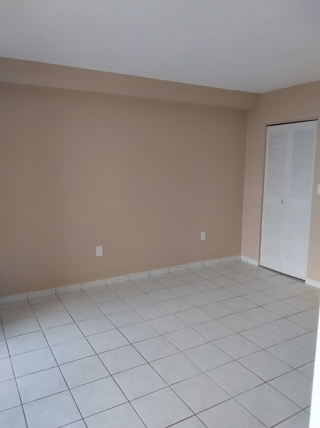 Building Photo - 11780 SW 18th St