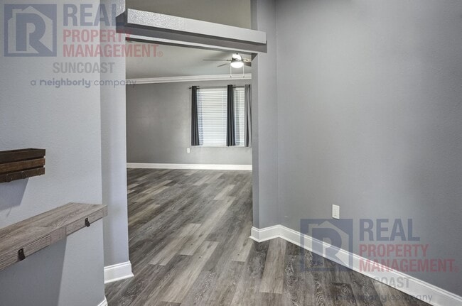 Building Photo - 4407 N Chamberlain Blvd