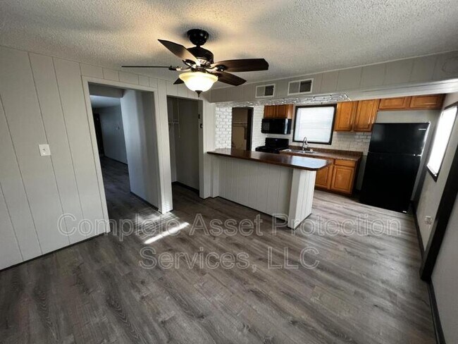 Building Photo - 1509 Farrand Ave