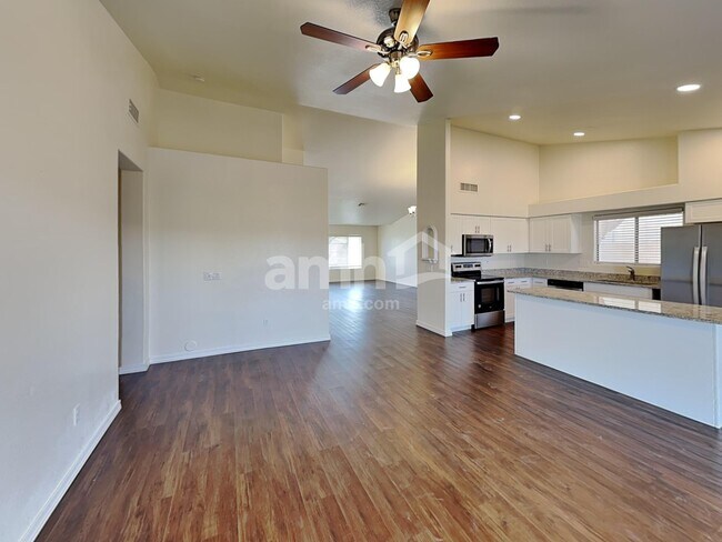 Foto del edificio - 2508 N 134th Ave