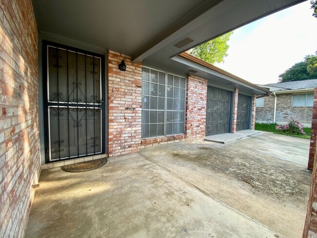 Foto del edificio - Colonies North Home with 3 BD | 2 BA Available JULY 2026!!