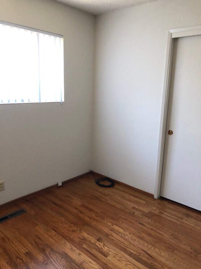 Bedroom - 161 Locksunart Way