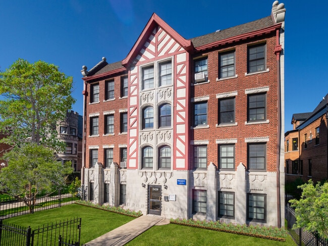 Building Photo - 2420 N Kedzie Ave