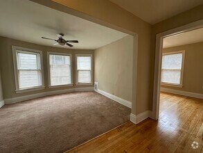 Building Photo - 2724 N Murray Ave