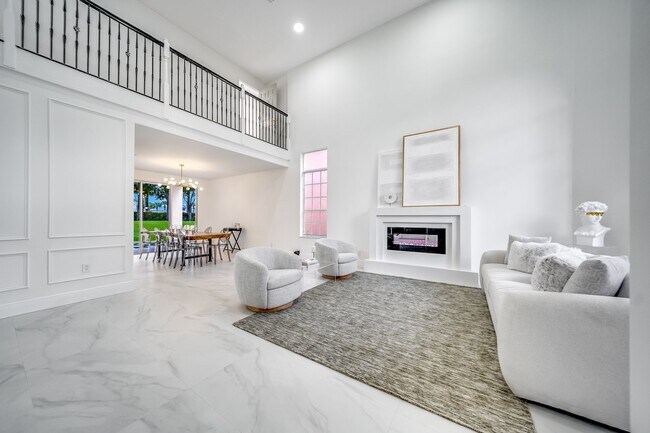 Foto del edificio - 1648 W Classical Blvd