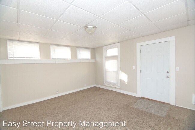 Building Photo - 1 br, 1 bath House - 423 E 9th St